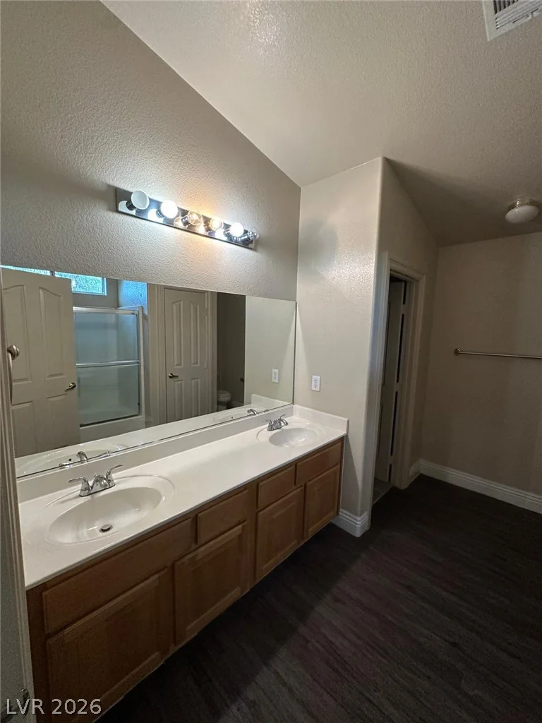 9490 Marshall Creek, Las Vegas, NV 89178