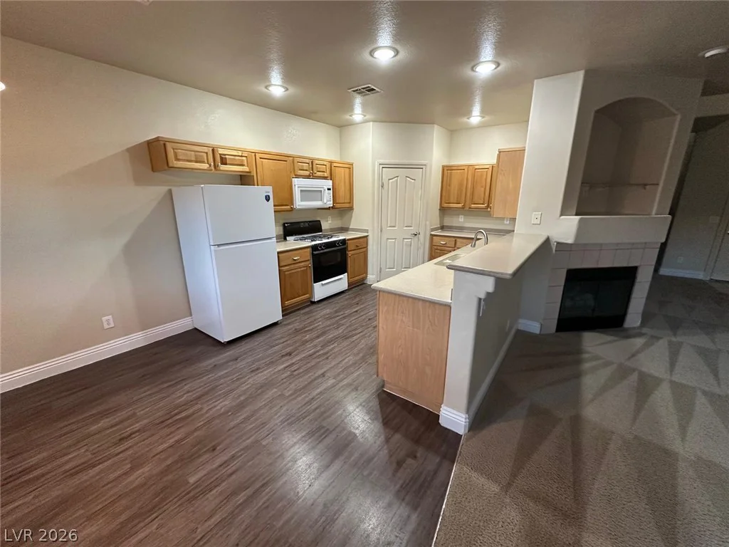 9490 Marshall Creek, Las Vegas, NV 89178