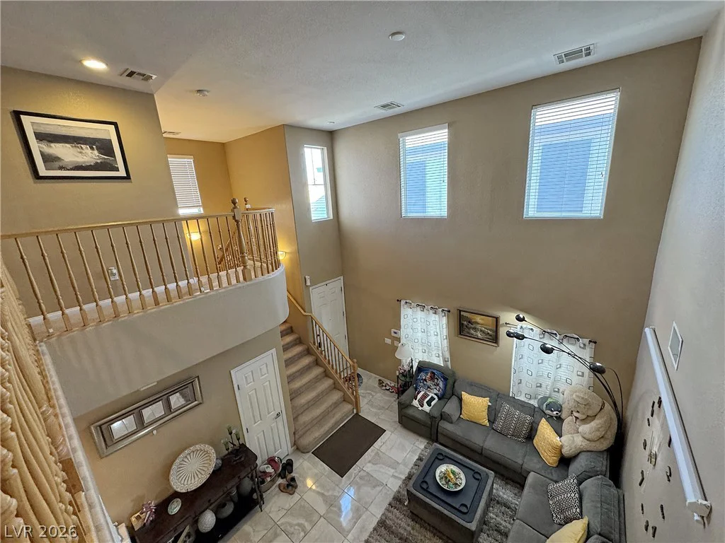 6041 Glenborough, Las Vegas, NV 89115