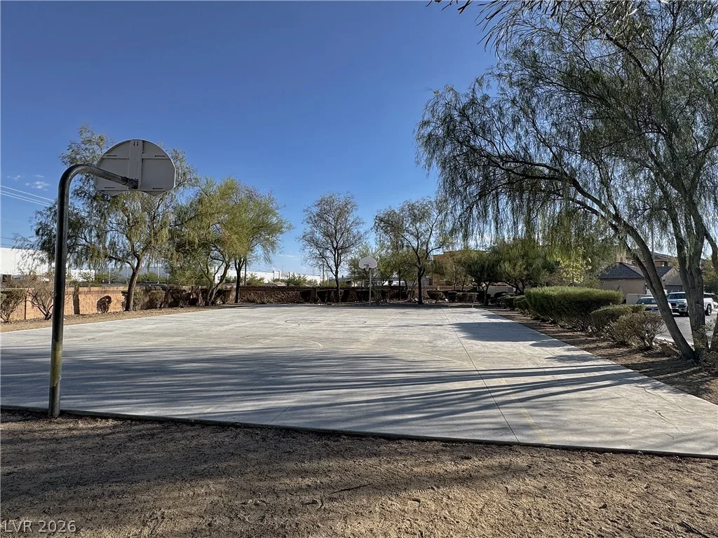 6041 Glenborough, Las Vegas, NV 89115