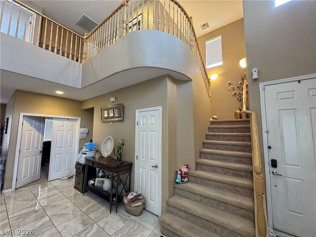 6041 Glenborough, Las Vegas, NV 89115