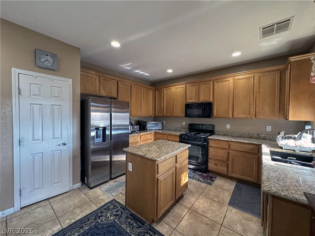 6041 Glenborough, Las Vegas, NV 89115