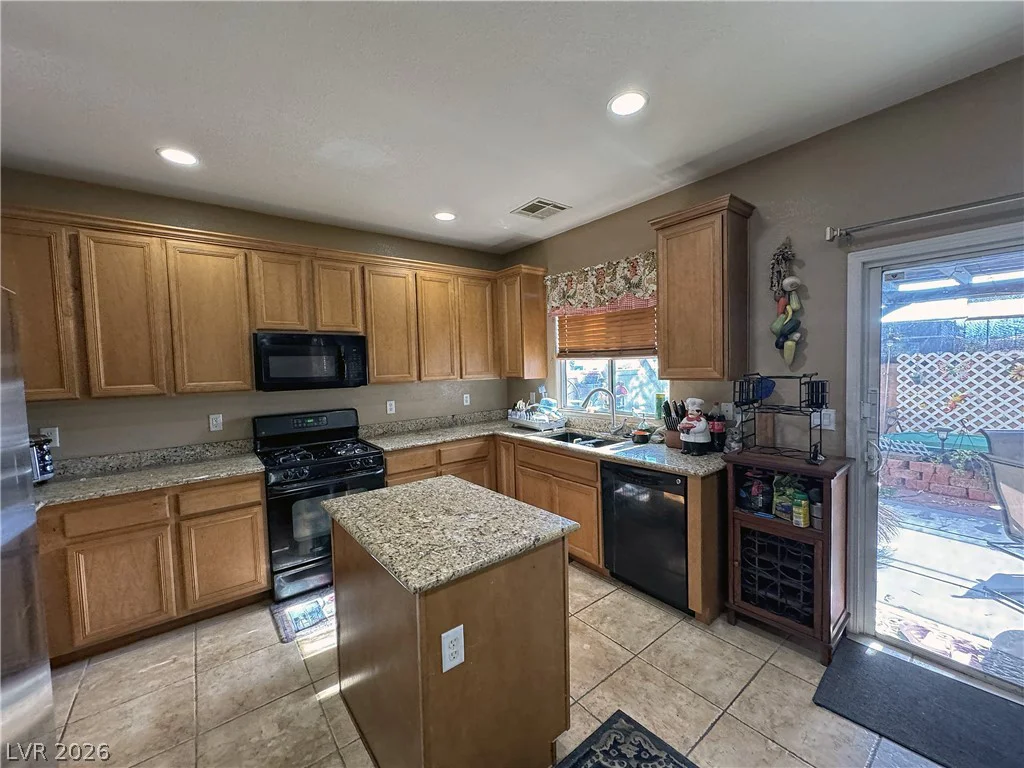 6041 Glenborough, Las Vegas, NV 89115