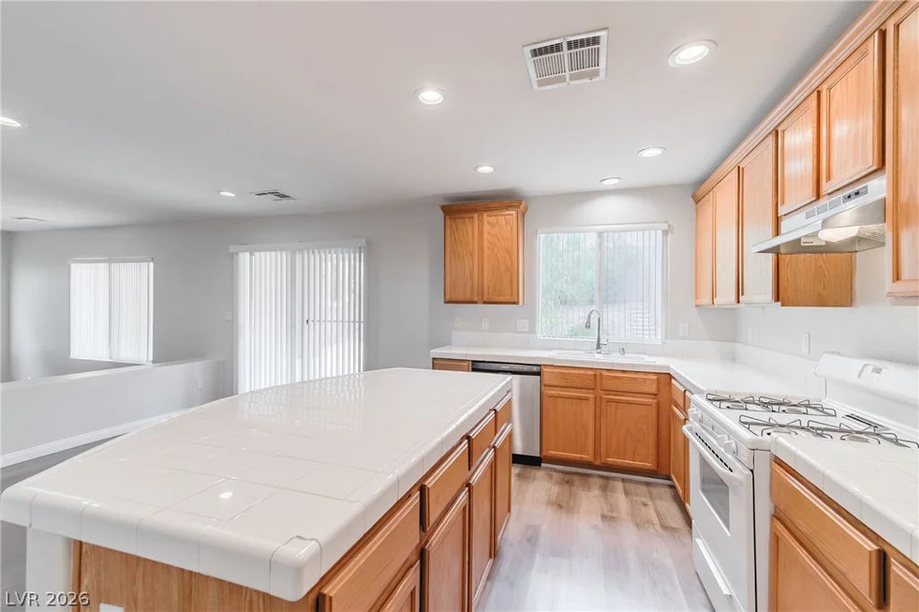 6341 Old Rose, Las Vegas, NV 89148
