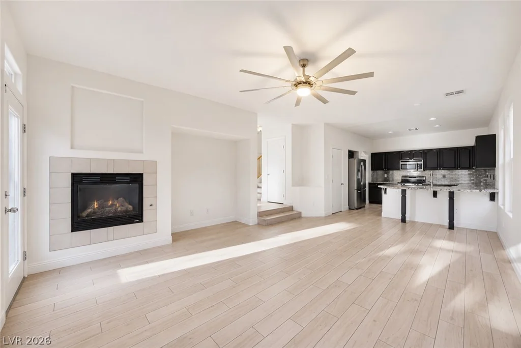 9225 Yellowshale, Las Vegas, NV 89143