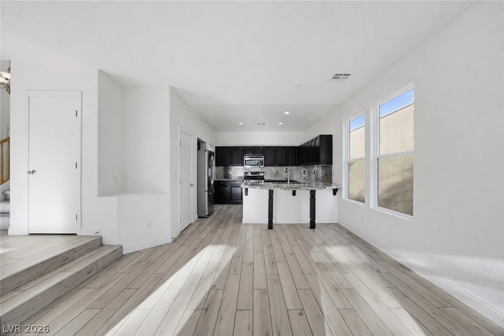 9225 Yellowshale, Las Vegas, NV 89143