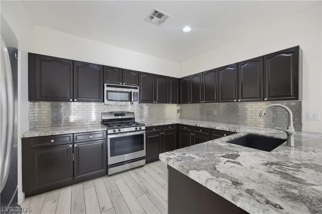 9225 Yellowshale, Las Vegas, NV 89143