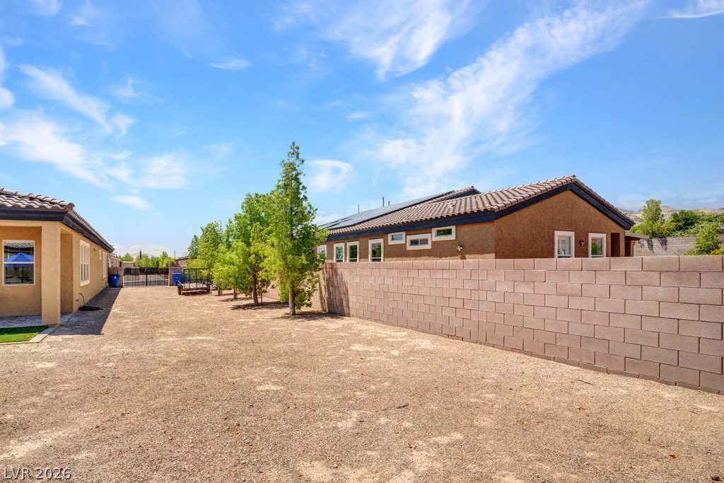 10360 Mystic Ledge, Las Vegas, NV 89149