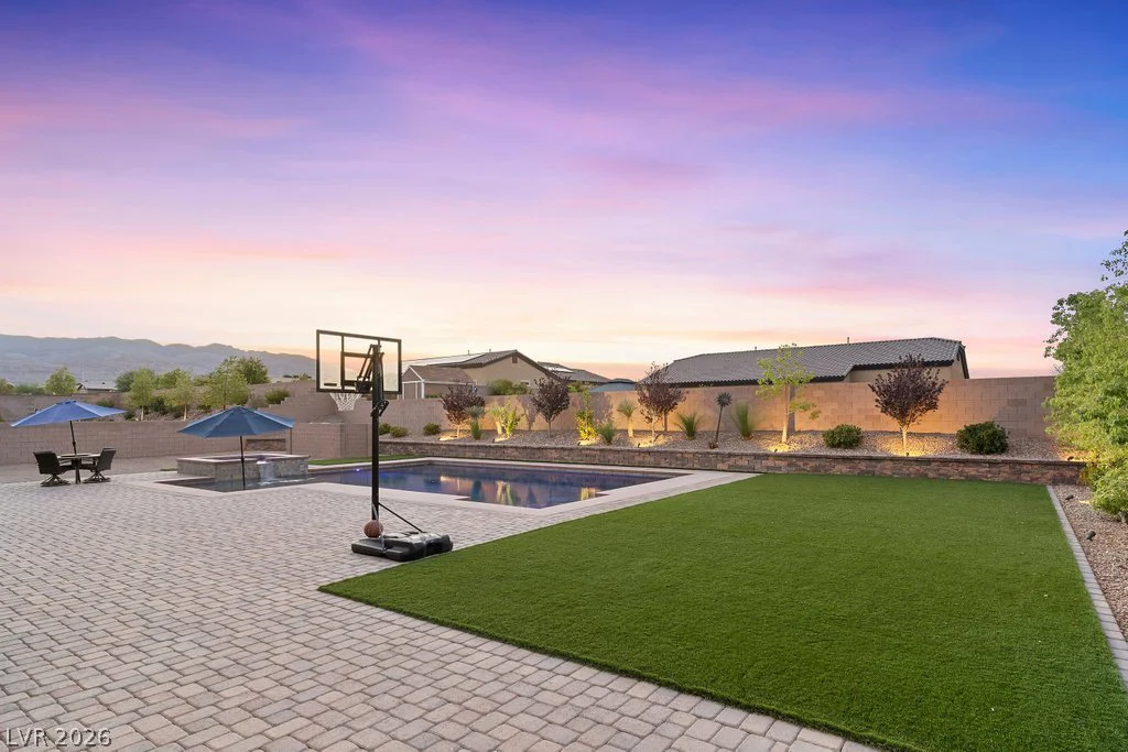 10360 Mystic Ledge, Las Vegas, NV 89149