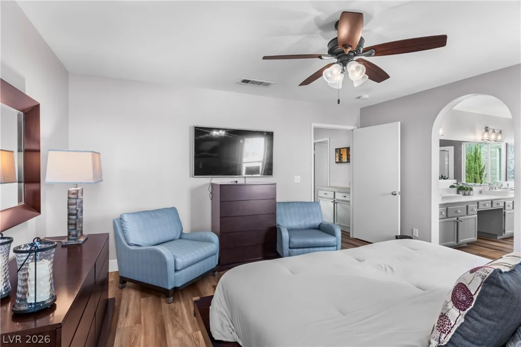 1432 Desert Hills, Las Vegas, NV 89117