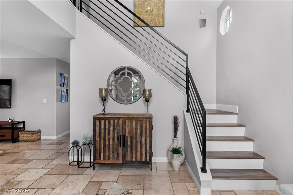 1432 Desert Hills, Las Vegas, NV 89117
