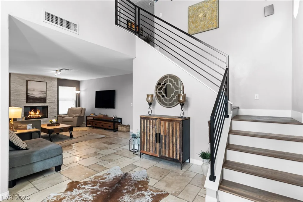 1432 Desert Hills, Las Vegas, NV 89117