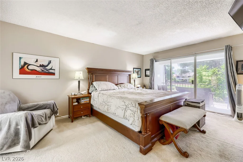 2951 Pinehurst, Las Vegas, NV 89109