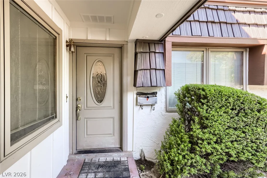 2951 Pinehurst, Las Vegas, NV 89109