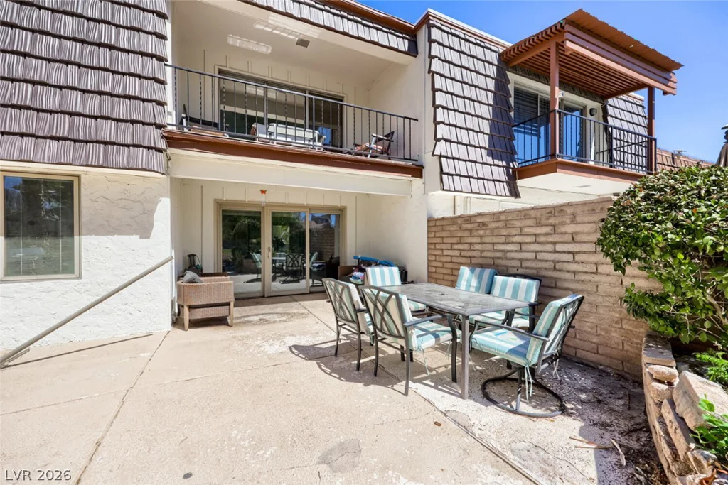 2951 Pinehurst, Las Vegas, NV 89109