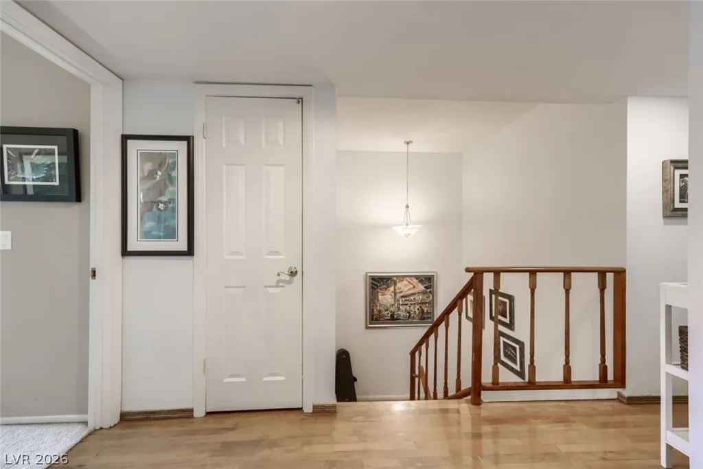 2951 Pinehurst, Las Vegas, NV 89109