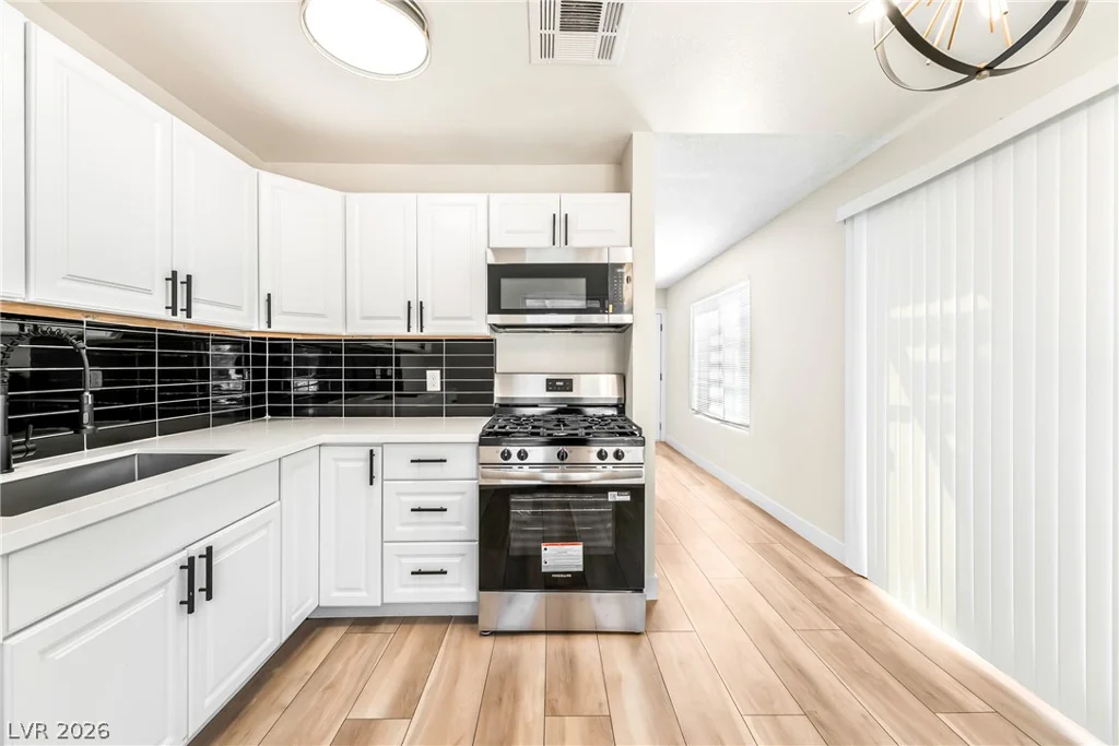 1915 Winterwood, Las Vegas, NV 89142