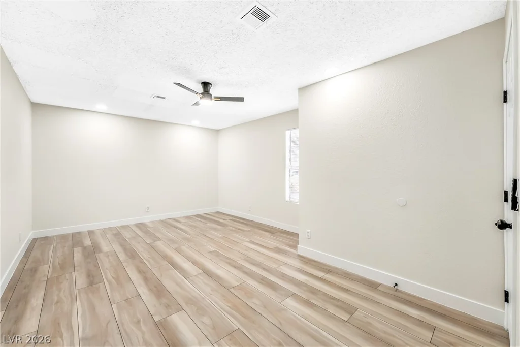 1915 Winterwood, Las Vegas, NV 89142