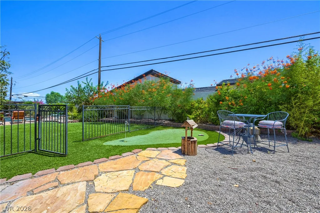 8865 El Campo Grande, Las Vegas, NV 89149