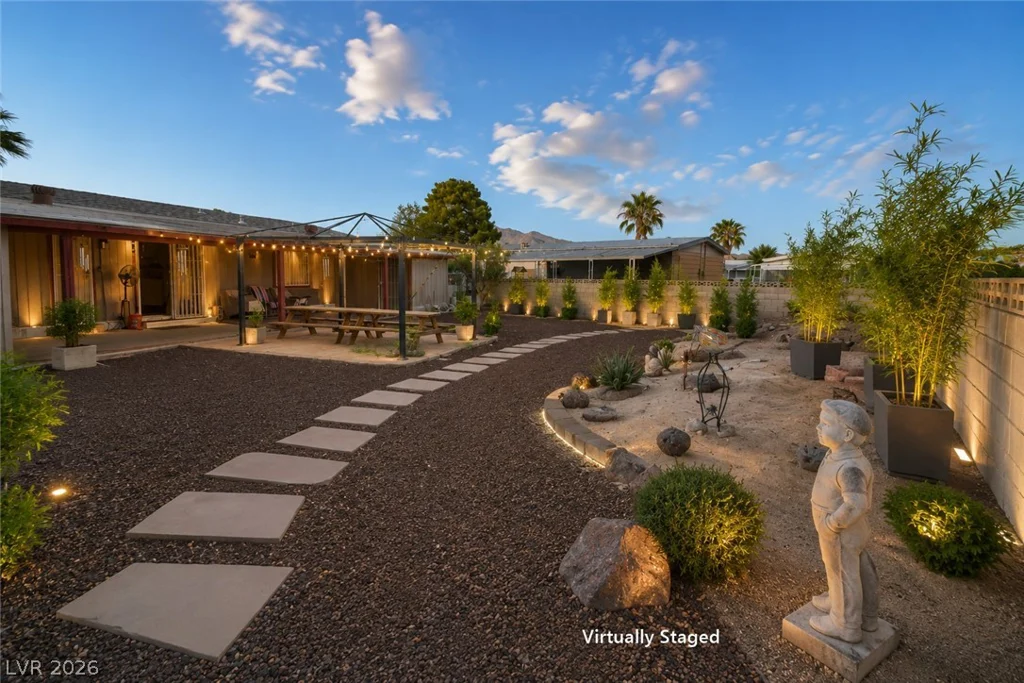 3272 Tularosa, Las Vegas, NV 89122