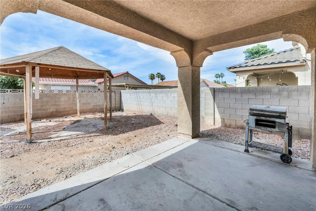 4895 Baltimore, Las Vegas, NV 89104