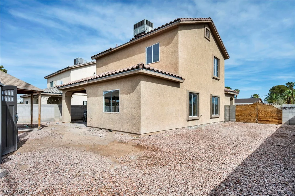4895 Baltimore, Las Vegas, NV 89104