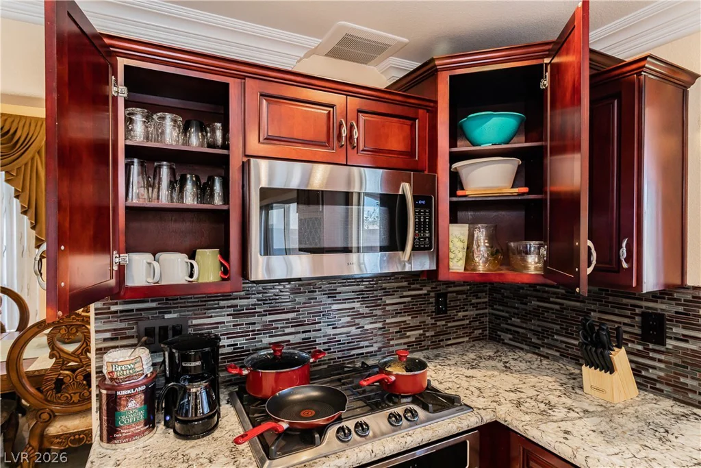 4346 Golden Ring, Las Vegas, NV 89147