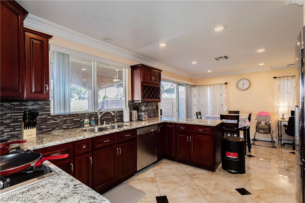 4346 Golden Ring, Las Vegas, NV 89147