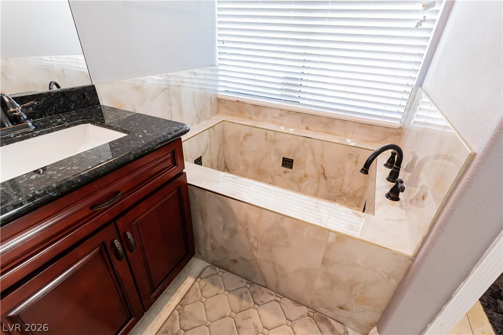 4346 Golden Ring, Las Vegas, NV 89147