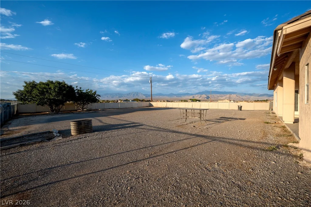 580 Hickory, Pahrump, NV 89048