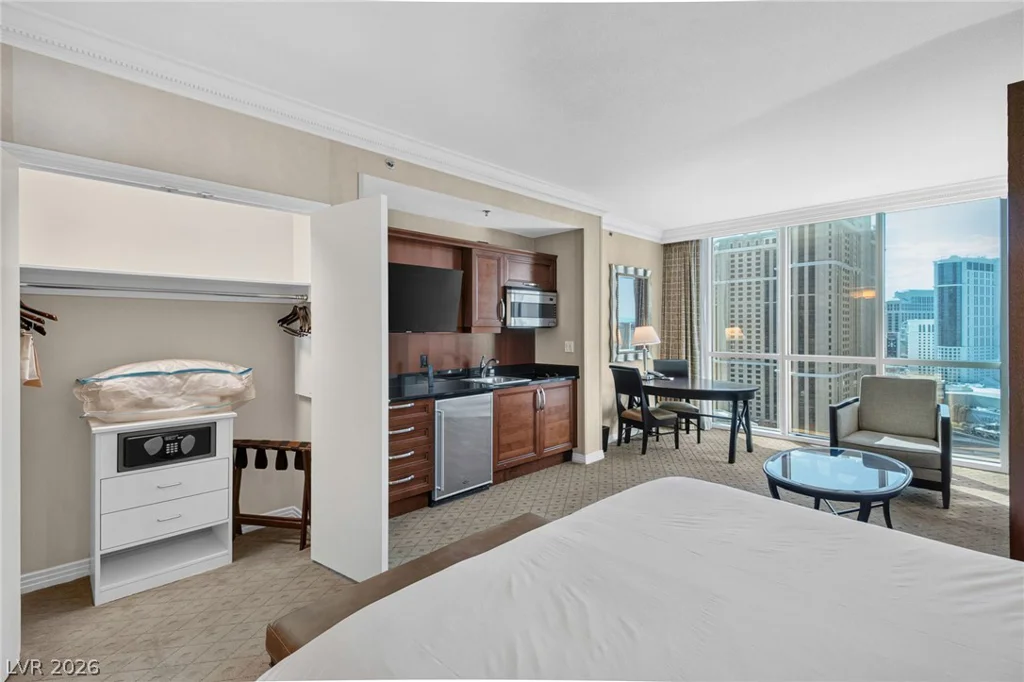 145 Harmon, Las Vegas, NV 89109