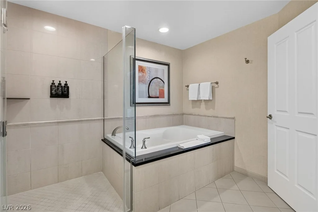 145 Harmon, Las Vegas, NV 89109