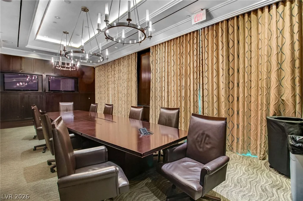 145 Harmon, Las Vegas, NV 89109