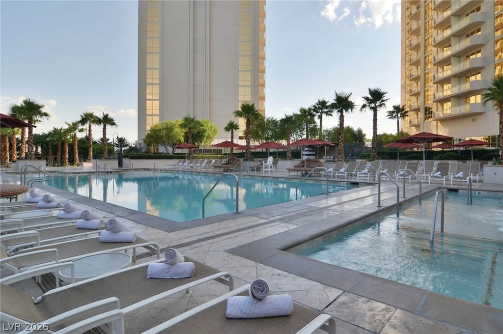 145 Harmon, Las Vegas, NV 89109