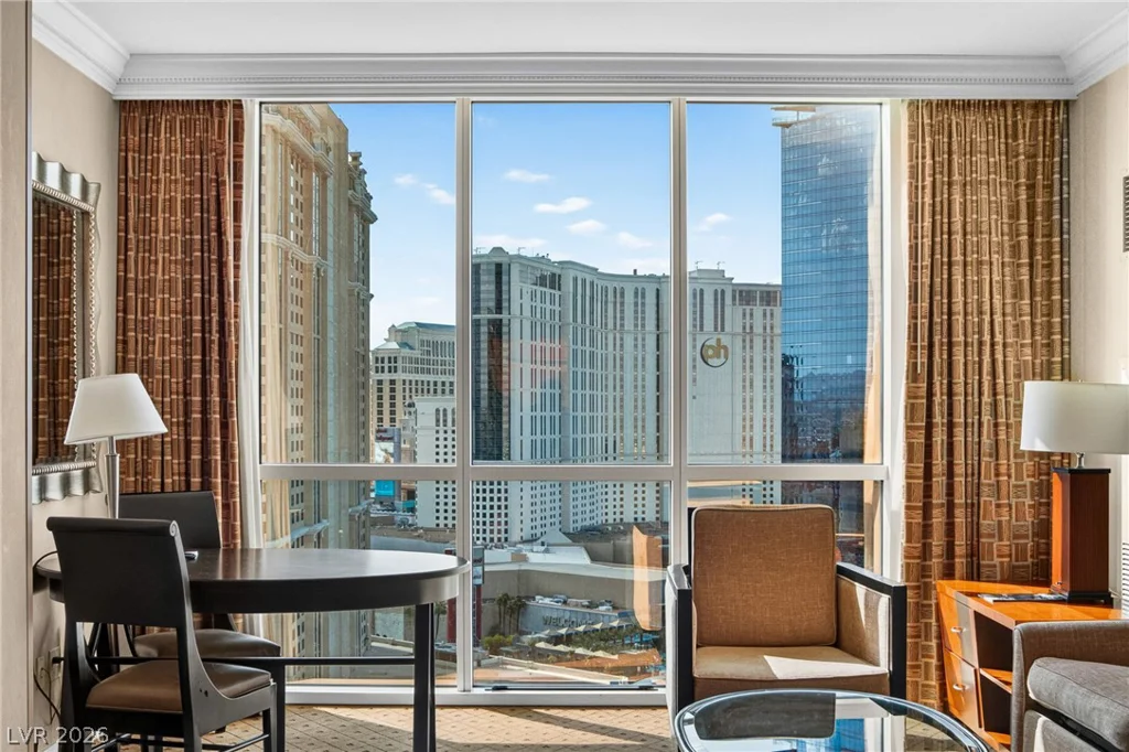 145 Harmon, Las Vegas, NV 89109