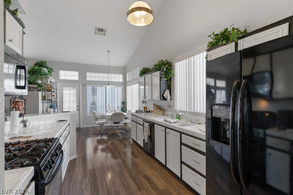 695 Pearl Island, Henderson, NV 89015