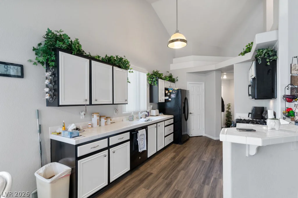 695 Pearl Island, Henderson, NV 89015