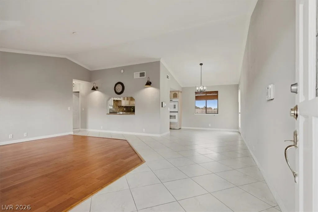 5134 Edna, Las Vegas, NV 89146