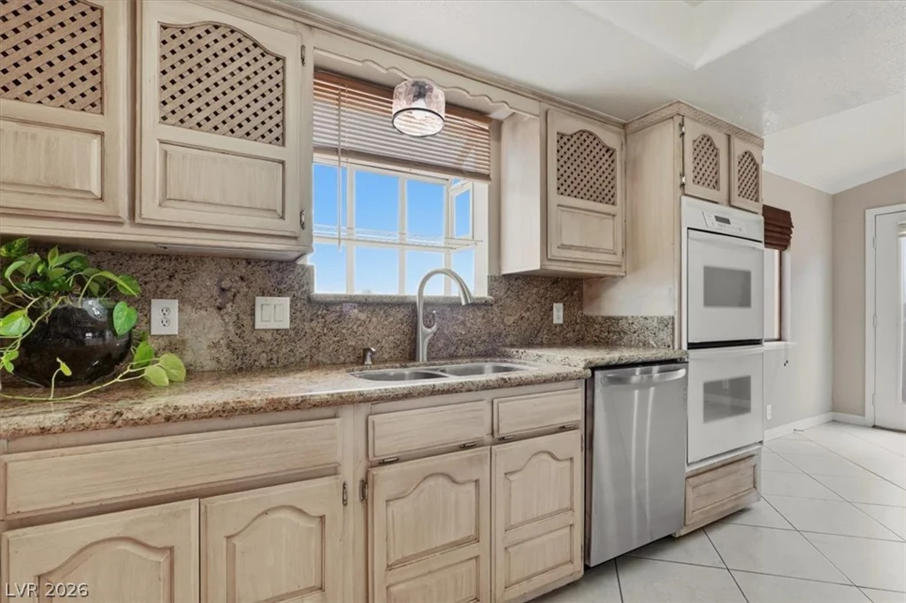 5134 Edna, Las Vegas, NV 89146