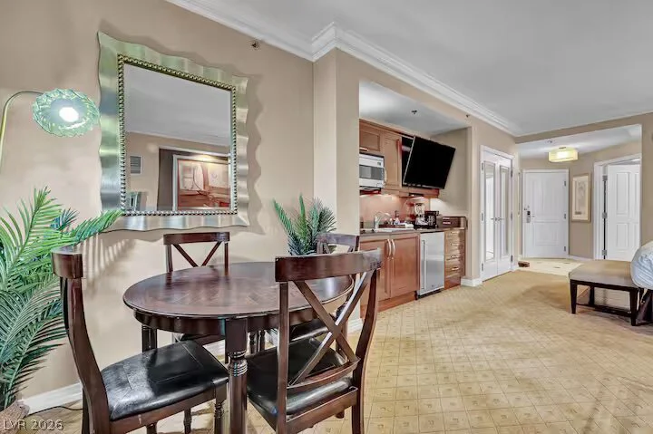 125 Harmon, Las Vegas, NV 89109