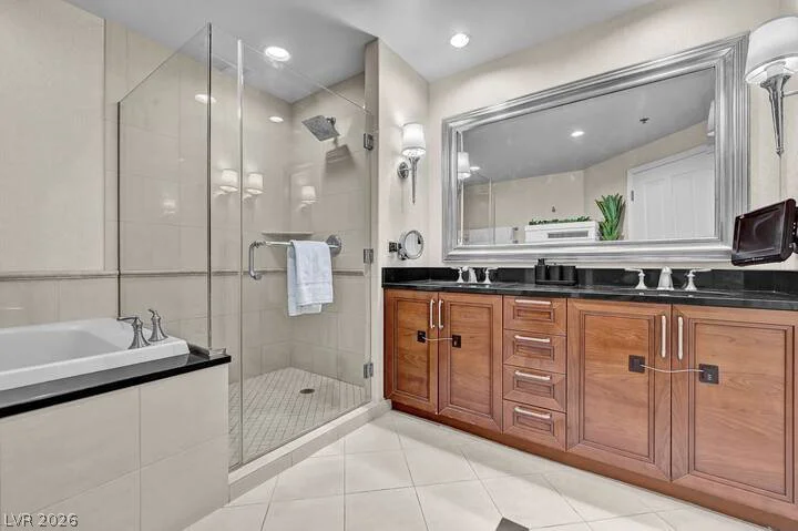125 Harmon, Las Vegas, NV 89109