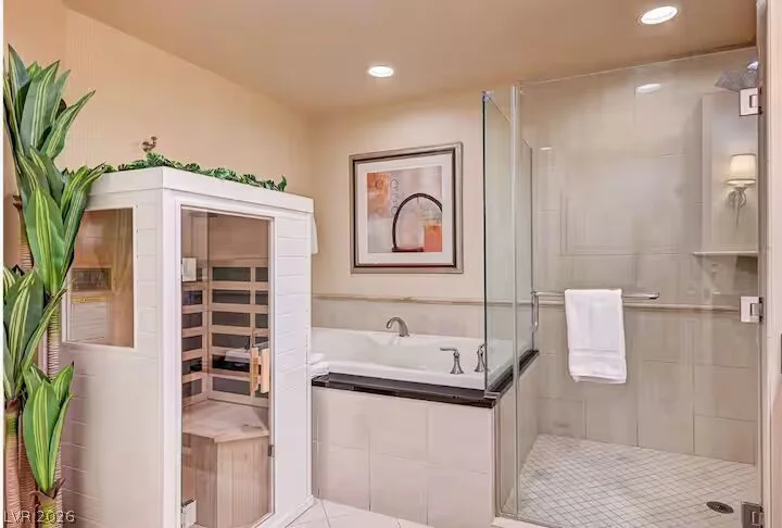 125 Harmon, Las Vegas, NV 89109