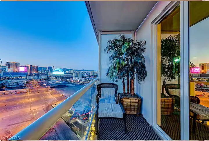 125 Harmon, Las Vegas, NV 89109