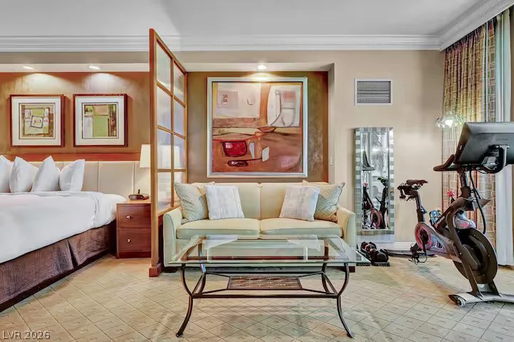 125 Harmon, Las Vegas, NV 89109