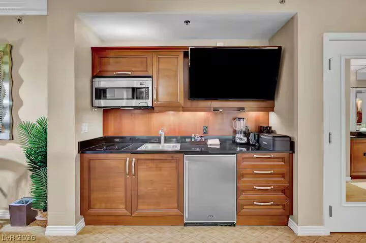 125 Harmon, Las Vegas, NV 89109