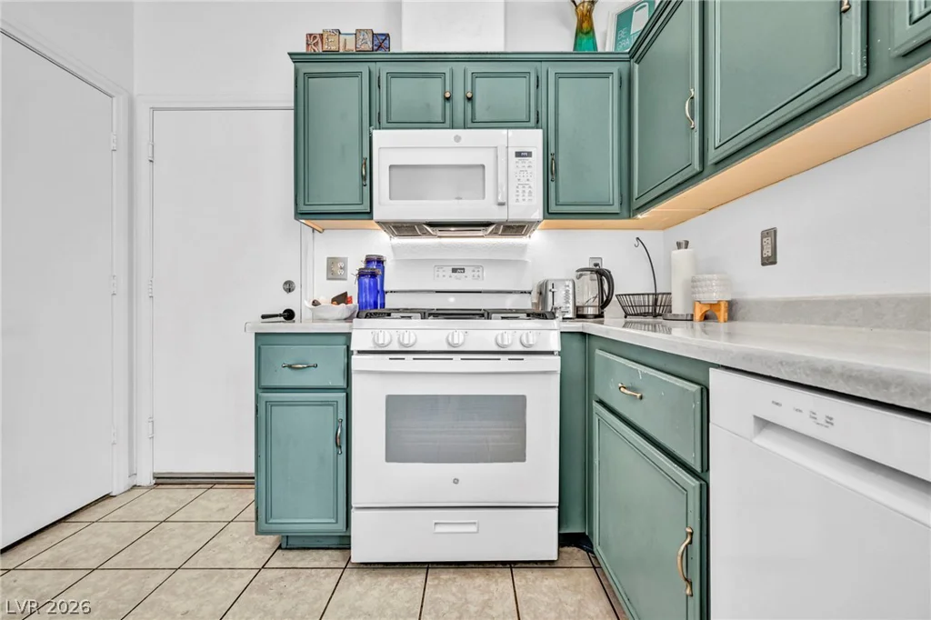 10052 Lemon Valley, Las Vegas, NV 89147