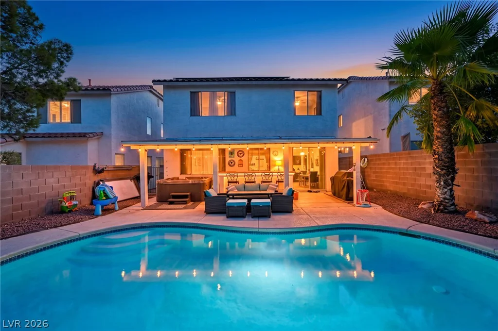 10052 Lemon Valley, Las Vegas, NV 89147