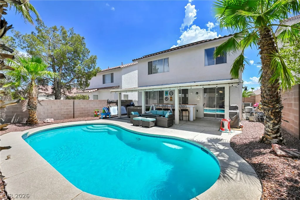 10052 Lemon Valley, Las Vegas, NV 89147