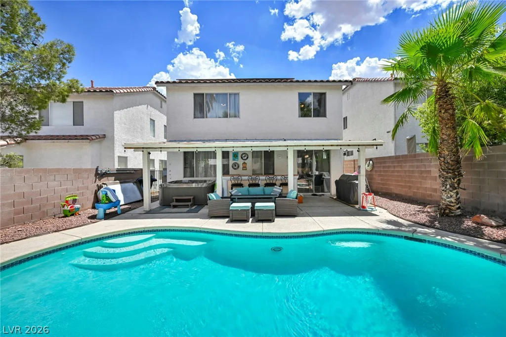 10052 Lemon Valley, Las Vegas, NV 89147
