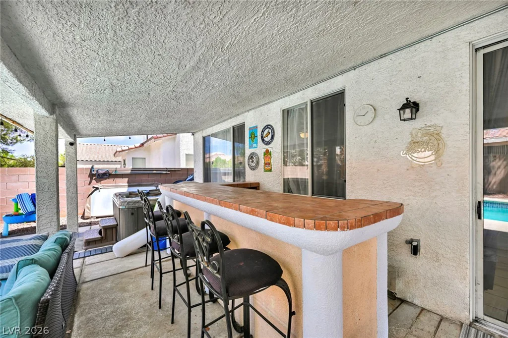 10052 Lemon Valley, Las Vegas, NV 89147